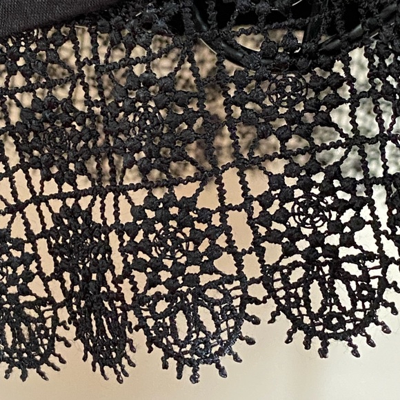 NWOT LOGO Lori Goldstein Crochet Trim Black Long Sleeve Tunic Top - Picture 5 of 5